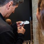 Scherenschnittkünstler für Veranstaltungen. Die Beste Künstlerische Animation Für Ihre Event.